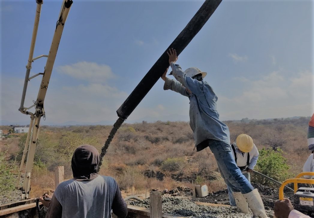 Equipo moderno y eficiente para el bombeo de concreto en tus proyectos de construcción.