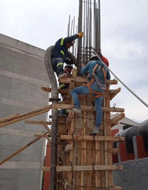 Bombeo de concreto sobre columna